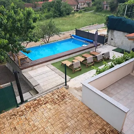 House Luma 빌라 *